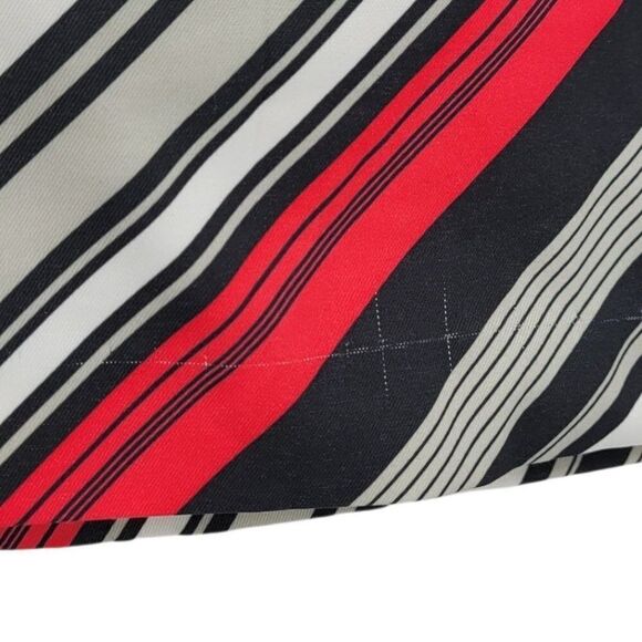 Gym Shark Athletic Asymmetrical Diagonal Striped Schoolgirl Skort Black Sz 8 - Picture 5 of 11